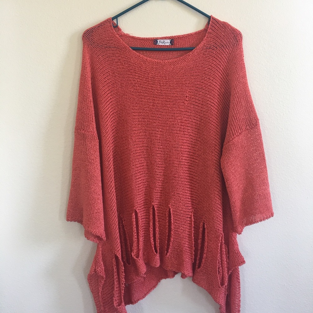 Very colorful and fun B&K Moda top!